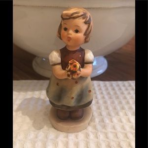Vintage M. J. Hummel Goebel “For Mother” Girl with Flowers 257  1963 No Box